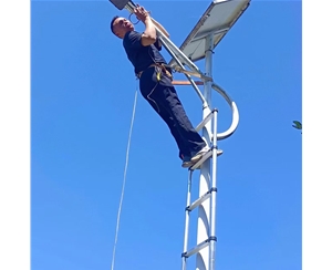 公路太陽能路燈生產(chǎn)廠家